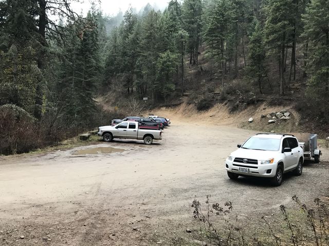 Upper trailhead parking lot