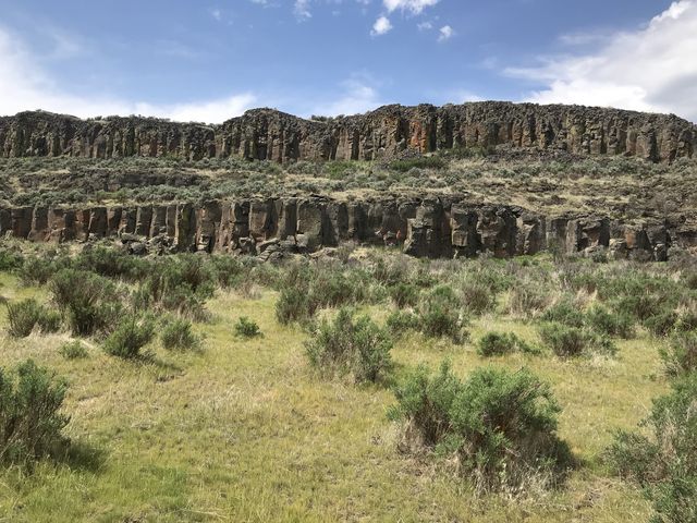 Steep cliffs on the far side of Bobs Lakes