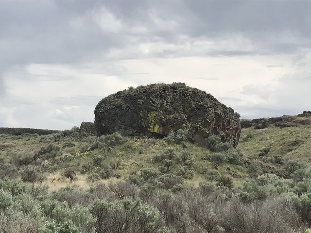 Rock formation on the Lakeview Ranch trail