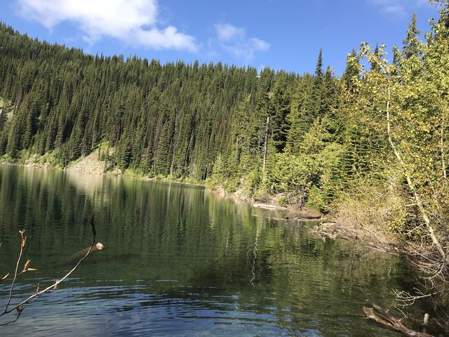 Upper Glidden Lake up close