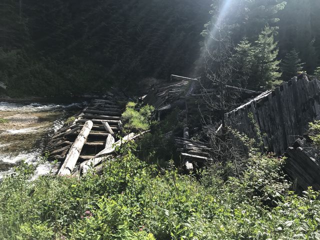 The old splash dam and old structures on Marble Creek