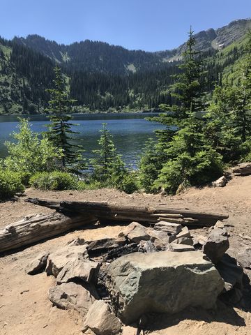 A campsite on Lower Stevens Lake. There are quite a few