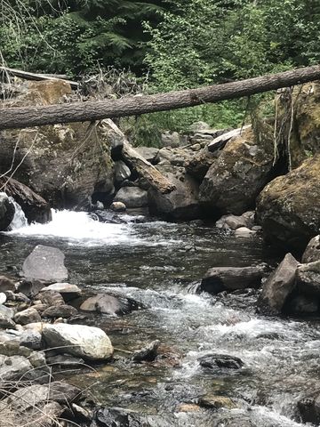 The Middle Fork is rather photogenic