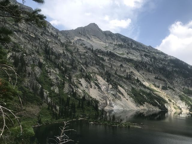 Ojibway Peak from the north end of the lake