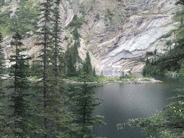 There a couple of small islands in the lake