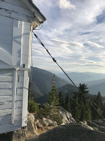 Mallard Peak and its lookout cabin (single-story)